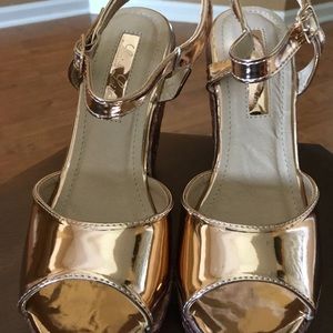 NWOT Stella Metallic Espadrille Wedge